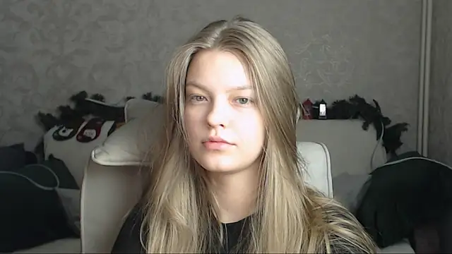 Snapshot of EmySway chatting on January 28, 8:47 pm EmySway online show from January 28, 8:47 pm