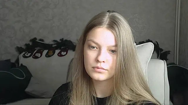 Snapshot of EmySway chatting on January 28, 4:52 pm EmySway online show from January 28, 4:52 pm