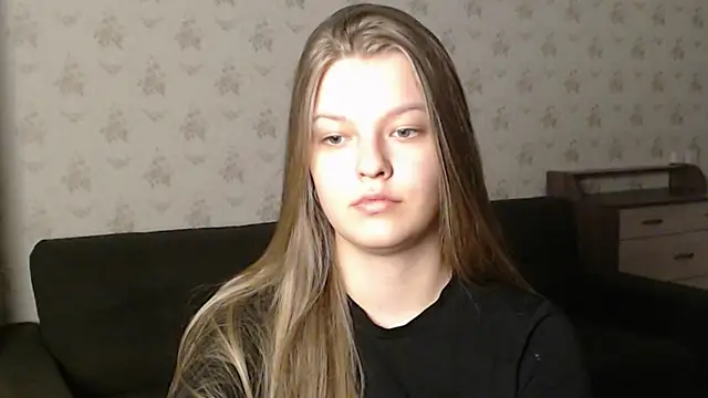 Snapshot of EmySway chatting on March 12, 5:49 pm EmySway online show from March 12, 5:49 pm