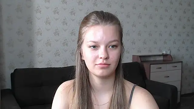 Snapshot of EmySway chatting on September 27, 3:01 am EmySway online show from September 27, 3:01 am