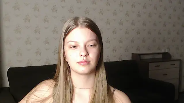Snapshot of EmySway chatting on January 18, 7:26 pm EmySway online show from January 18, 7:26 pm