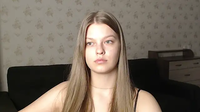Snapshot of EmySway chatting on February 25, 2:48 pm EmySway online show from February 25, 2:48 pm