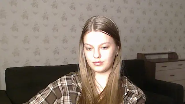 Snapshot of EmySway chatting on March 20, 9:56 pm EmySway online show from March 20, 9:56 pm