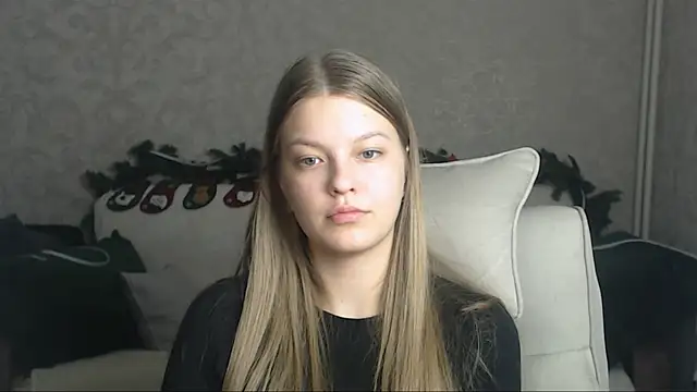 Snapshot of EmySway chatting on January 7, 8:52 pm EmySway online show from January 7, 8:52 pm
