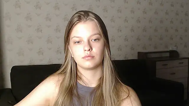 Snapshot of EmySway chatting on January 21, 5:09 pm EmySway online show from January 21, 5:09 pm