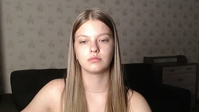 Snapshot of EmySway chatting on December 28, 5:46 pm EmySway online show from December 28, 5:46 pm