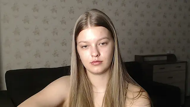 Snapshot of EmySway chatting on December 27, 4:54 pm EmySway online show from December 27, 4:54 pm