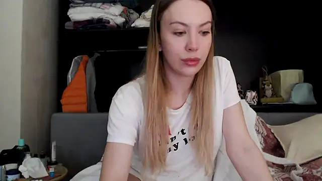 Snapshot of Scarlettford chatting on September 24, 1:28 pm Scarlettford online show from September 24, 1:28 pm