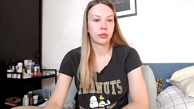 Snapshot of Scarlettford chatting on February 13, 11:10 am Scarlettford online show from February 13, 11:10 am