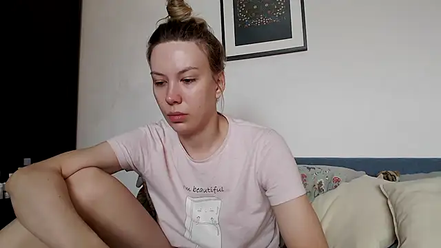 Snapshot of Scarlettford chatting on February 20, 9:11 am Scarlettford online show from February 20, 9:11 am