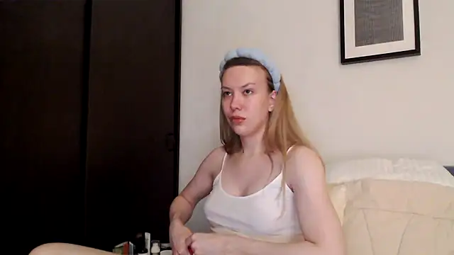 Scarlettford online show from November 15, 1:37 pm