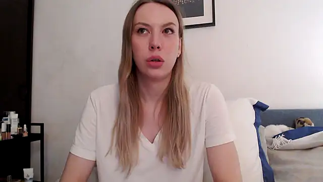 Scarlettford online show from April 10, 4:36 pm