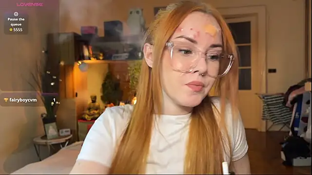 Snapshot of Sargonium999 chatting on October 17, 7:37 pm Sargonium999 online show from October 17, 7:37 pm