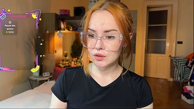 Snapshot of Sargonium999 chatting on October 22, 6:51 pm Sargonium999 online show from October 22, 6:51 pm