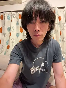 Snapshot of Katakuriko-Denpun chatting on June 21, 12:55 pm Katakuriko-Denpun online show from June 21, 12:55 pm