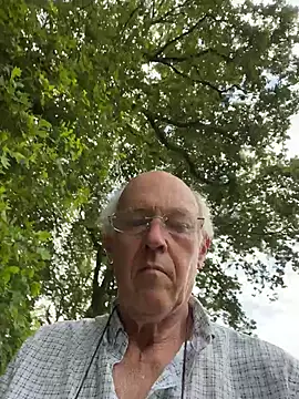 Snapshot of martxxxxx chatting on July 7, 7:23 am martxxxxx online show from July 7, 7:23 am
