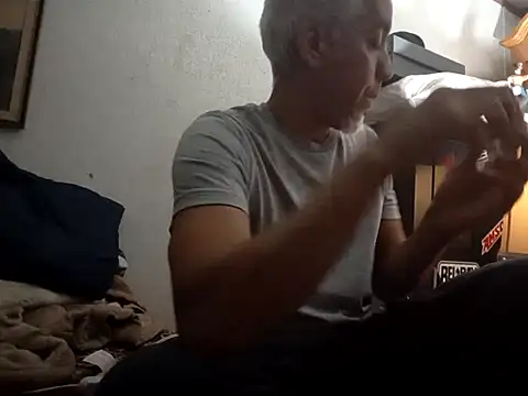 Snapshot of Xoc8_ chatting on November 10, 8:19 am Xoc8 online show from November 10, 8:19 am