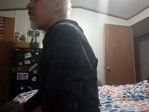 Xoc8  online show from February 10, 6:40 pm