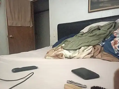 Xoc8  online show from December 5, 4:00 am