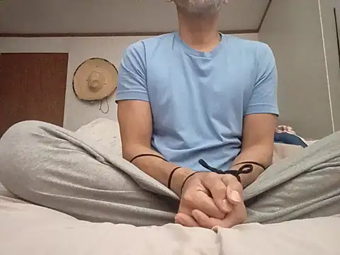 Xoc8  online show from March 5, 2:30 am