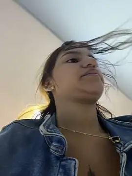 AnthonelaDuque online show from February 19, 11:40 am