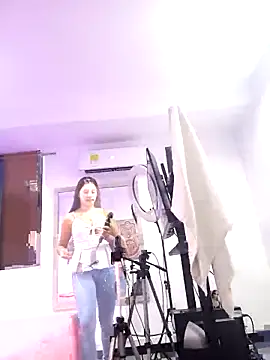 Snapshot of AnthonelaDuque chatting on February 25, 11:54 am AnthonelaDuque online show from February 25, 11:54 am