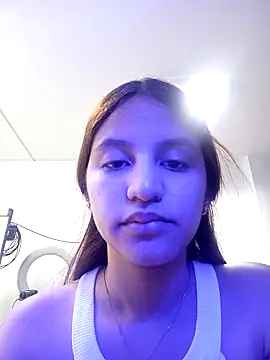 AnthonelaDuque online show from November 28, 11:32 am