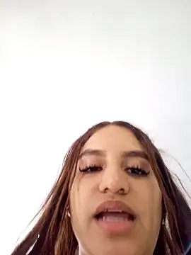 AnthonelaDuque online show from December 21, 7:15 pm