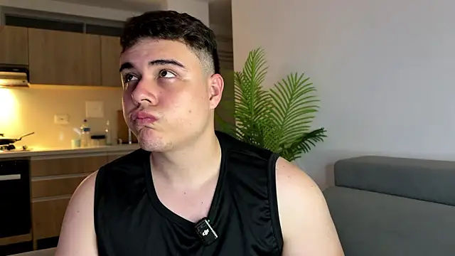 Snapshot of odin_blake chatting on January 18, 2:26 am odin blake online show from January 18, 2:26 am