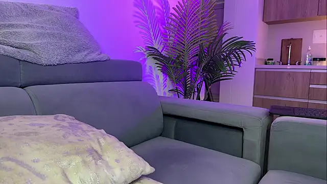 Snapshot of odin_blake chatting on December 19, 2:26 am odin blake online show from December 19, 2:26 am