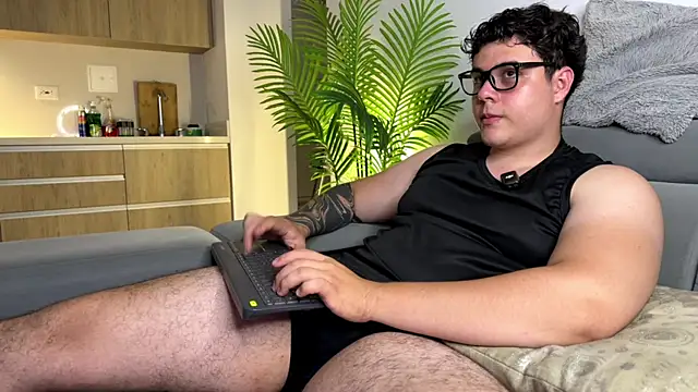 odin blake online show from April 7, 1:07 am