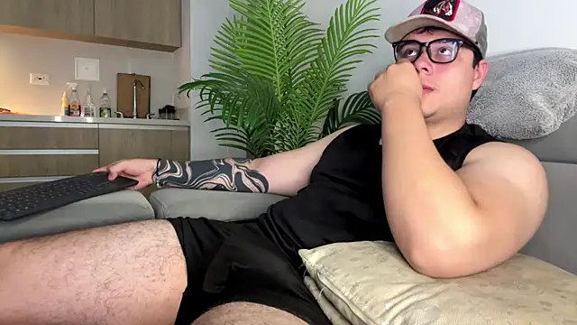 Snapshot of odin_blake chatting on July 3, 2:23 pm odin blake online show from July 3, 2:23 pm