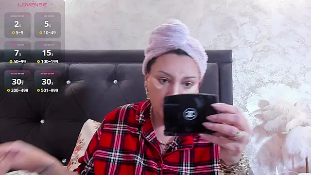 RaelleDarkstar online show from February 9, 11:52 am