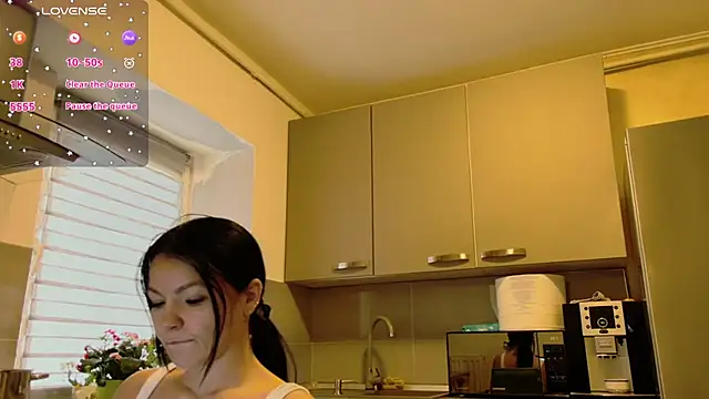 alisoncassie online show from April 30, 5:03 am