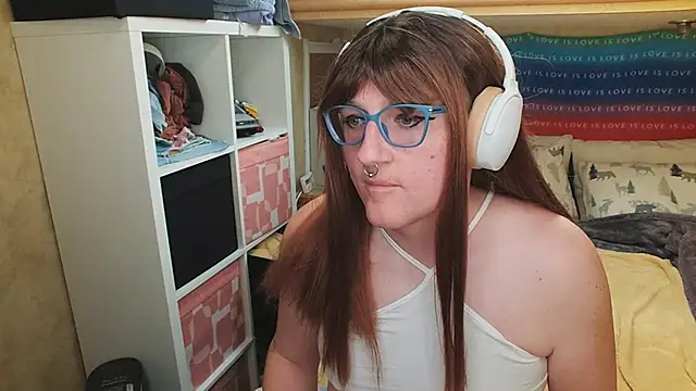 Snapshot of TransCayenne chatting on December 24, 8:49 pm TransCayenne online show from December 24, 8:49 pm