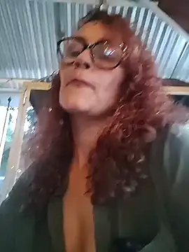 Snapshot of SelenaHouston chatting on February 26, 11:05 pm SelenaHouston online show from February 26, 11:05 pm