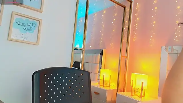 anahi maite online show from March 17, 7:17 pm