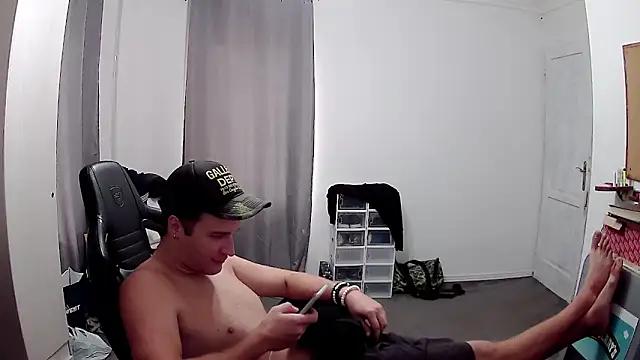 Snapshot of PKrisztian chatting on September 26, 11:39 am PKrisztian online show from September 26, 11:39 am