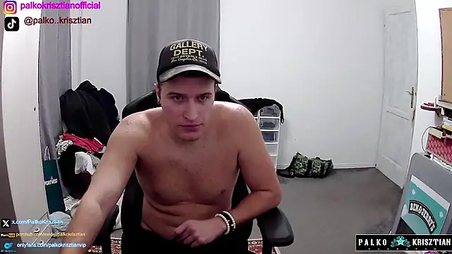 Snapshot of PKrisztian chatting on December 3, 5:01 pm PKrisztian online show from December 3, 5:01 pm