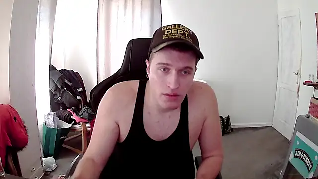 PKrisztian online show from April 7, 1:57 pm