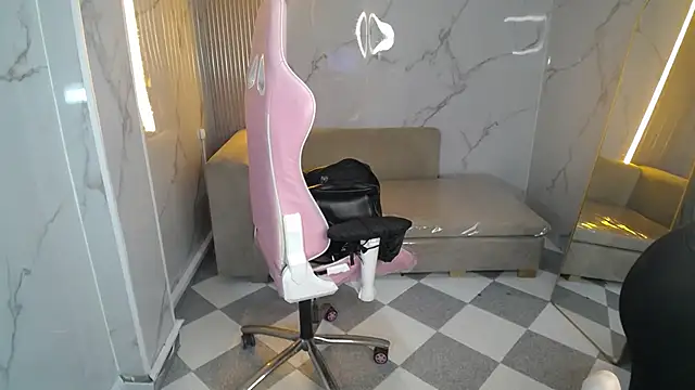 skeler lovd b  online show from November 11, 1:00 am