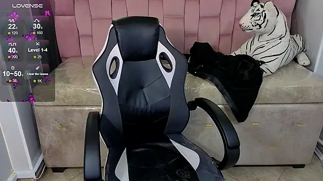 skeler lovd b  online show from January 14, 1:15 pm