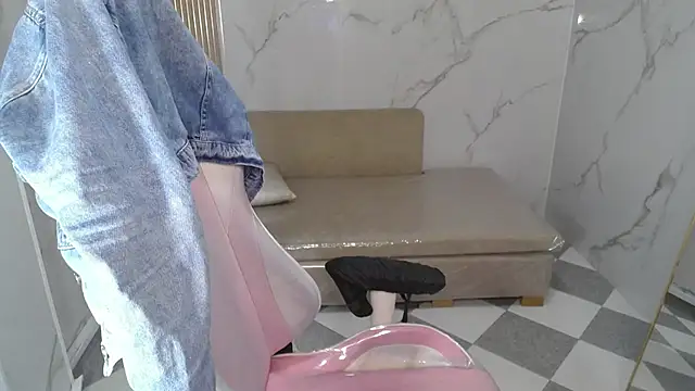 skeler lovd b  online show from February 23, 12:28 pm