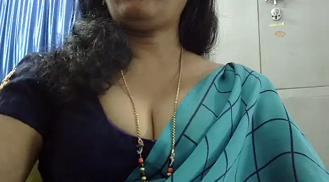 Snapshot of Vijji-telugu chatting on February 11, 4:33 am Vijji-telugu online show from February 11, 4:33 am