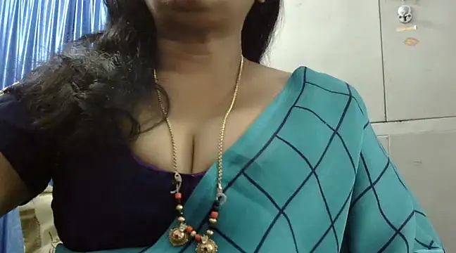 Snapshot of Vijji-telugu chatting on January 4, 7:45 am Vijji-telugu online show from January 4, 7:45 am