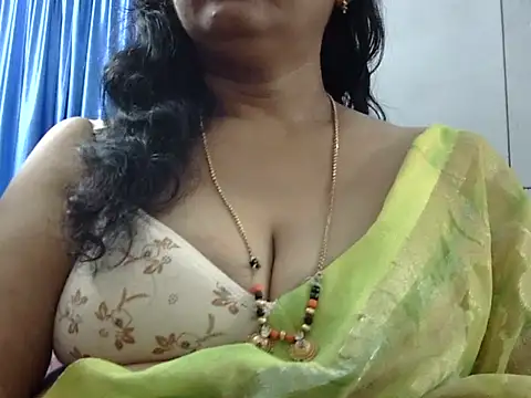 Snapshot of Vijji-telugu chatting on September 15, 4:40 pm Vijji-telugu online show from September 15, 4:40 pm