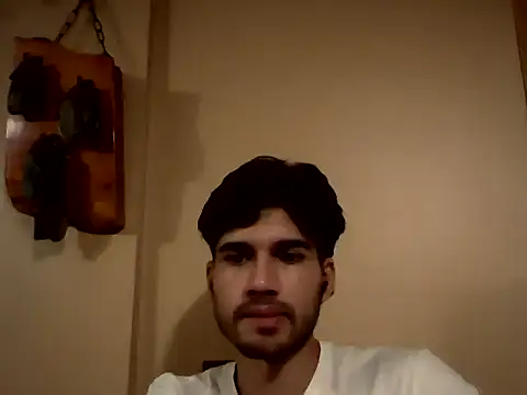 Snapshot of nachocum1 chatting on December 18, 1:44 am nachocum1 online show from December 18, 1:44 am