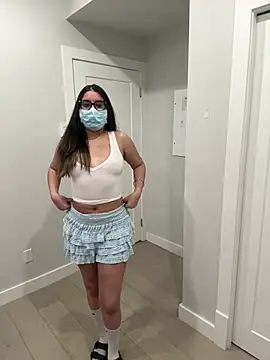 jAsMinE678 online show from March 15, 4:30 am