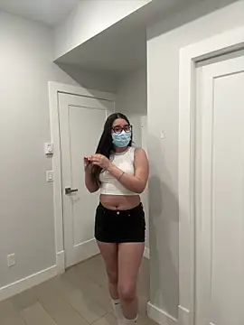jAsMinE678 online show from April 15, 6:12 pm