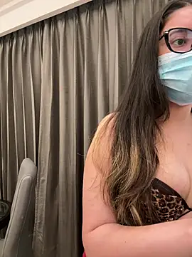 jAsMinE678 online show from June 3, 5:19 am